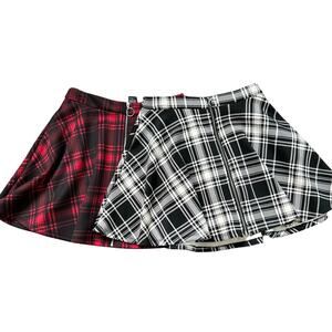 Hot Topic Plaid O-Ring Skater Skirt Lot of 2 SZ S Black & White, Red & Black